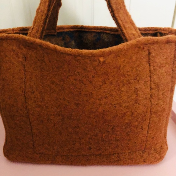Wool felted handbag / briefcase/ satchel with Wool art design on one side. - Picture 3 of 4